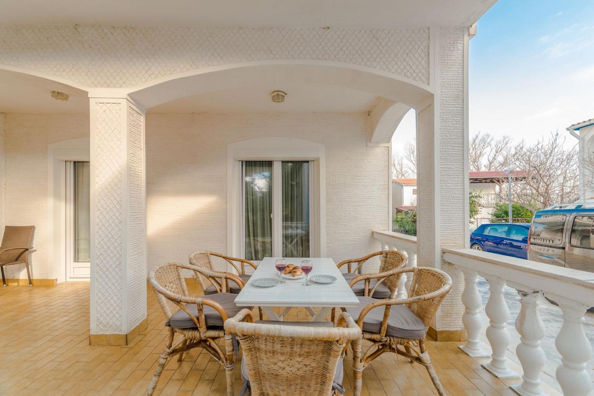 Apartments Ivica - With Parking Нин Экстерьер фото