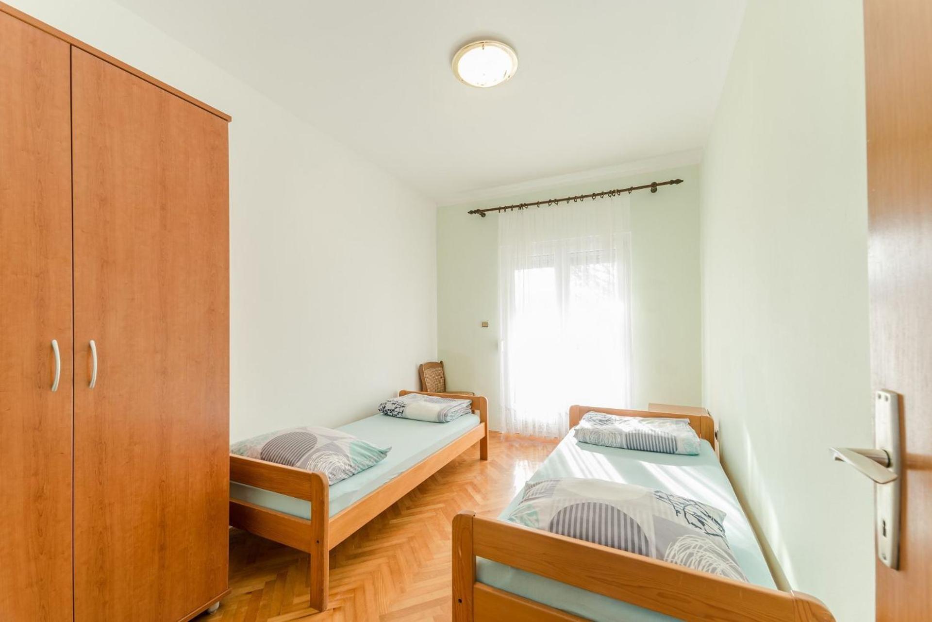 Apartments Ivica - With Parking Нин Экстерьер фото
