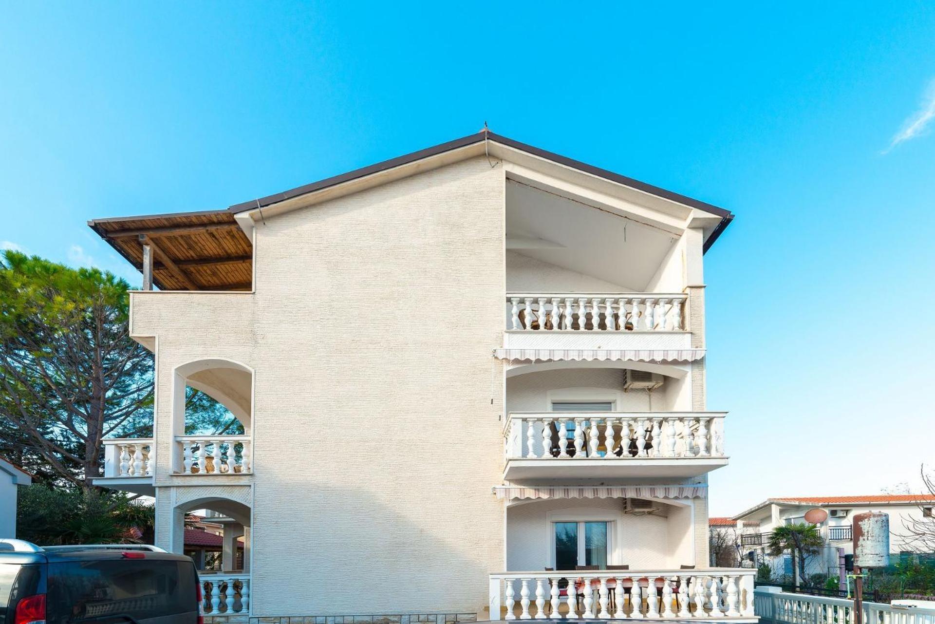 Apartments Ivica - With Parking Нин Экстерьер фото