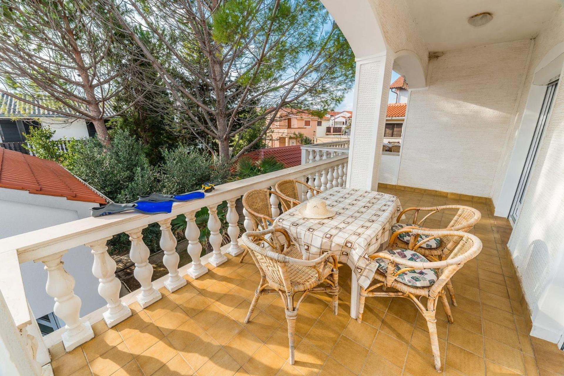 Apartments Ivica - With Parking Нин Экстерьер фото